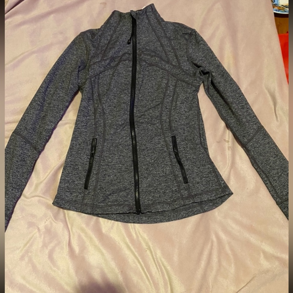 grey define jacket lulu lemon jacket size 8!!